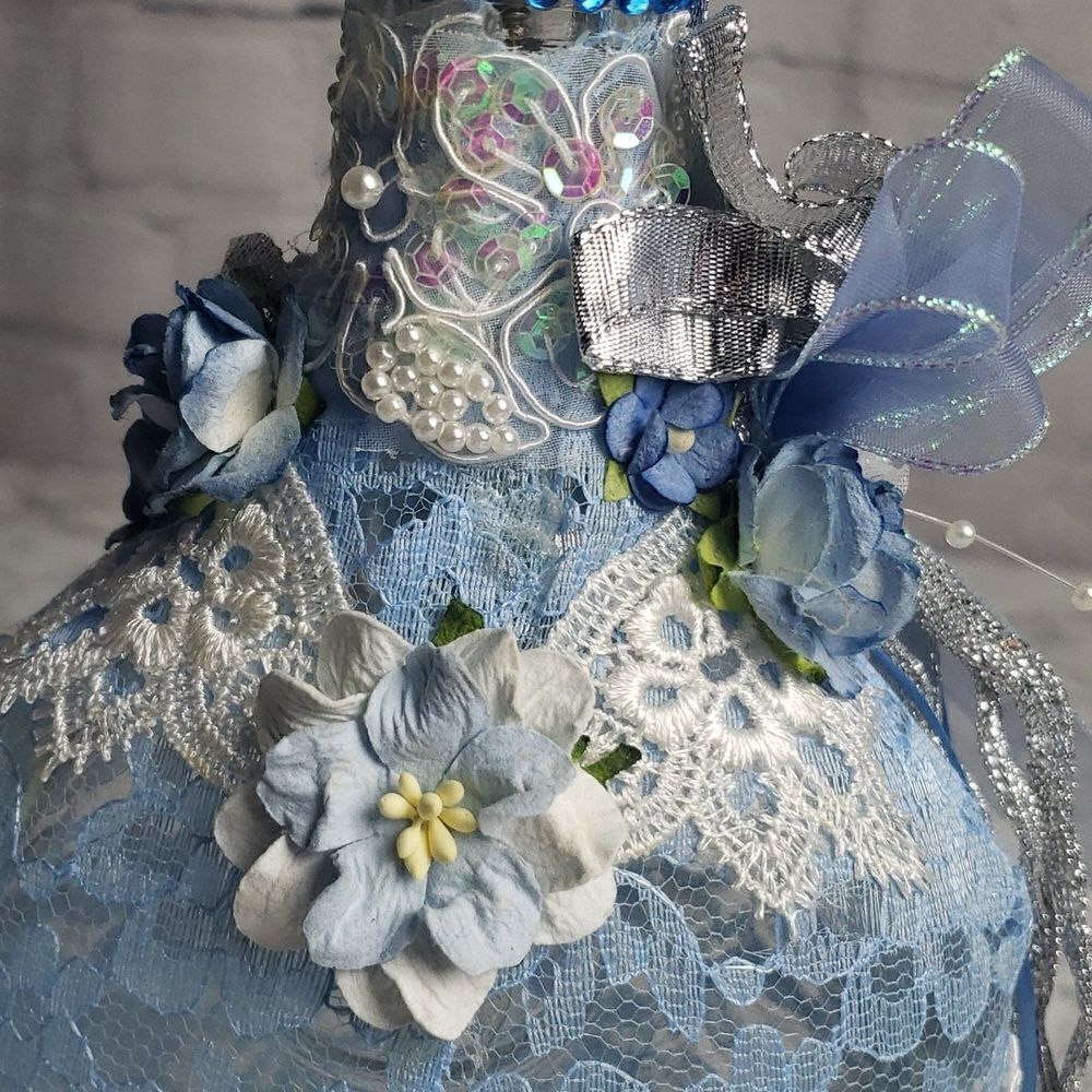 ‎Blue Victorianesque Bottle - Picture 10 of 12
